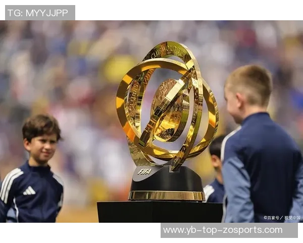 登贝莱荣获世界足球先生双料最佳称号引发热议 登贝莱荣获世界足球先生双料最佳称号引发热议